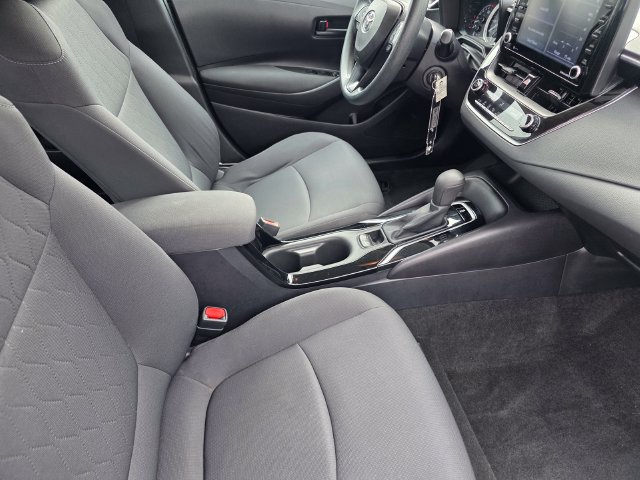 Used 2022 Toyota Corolla LE FWD image 15