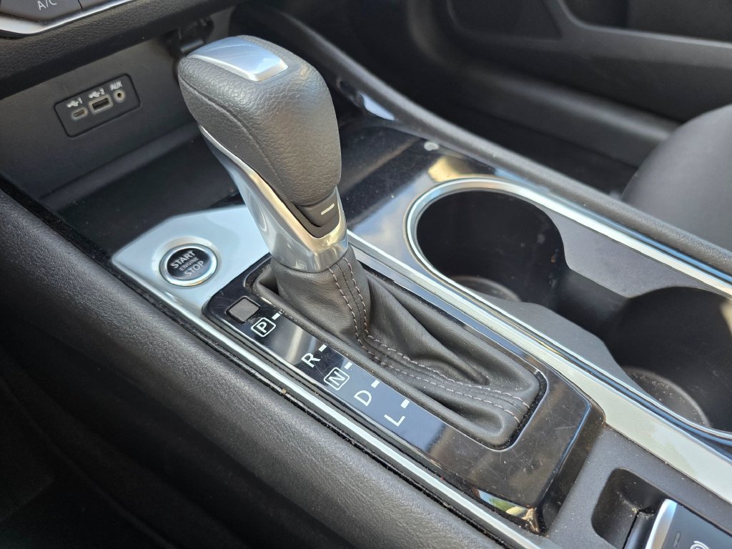 Used 2024 Nissan Altima 2.5 SV AWD/4WD image 31