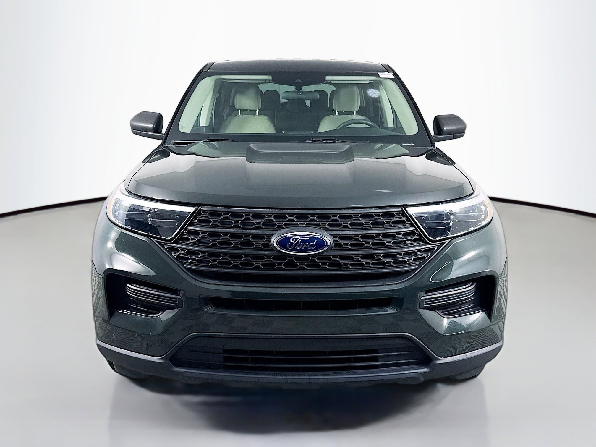 Used 2023 Ford Explorer Base image 2