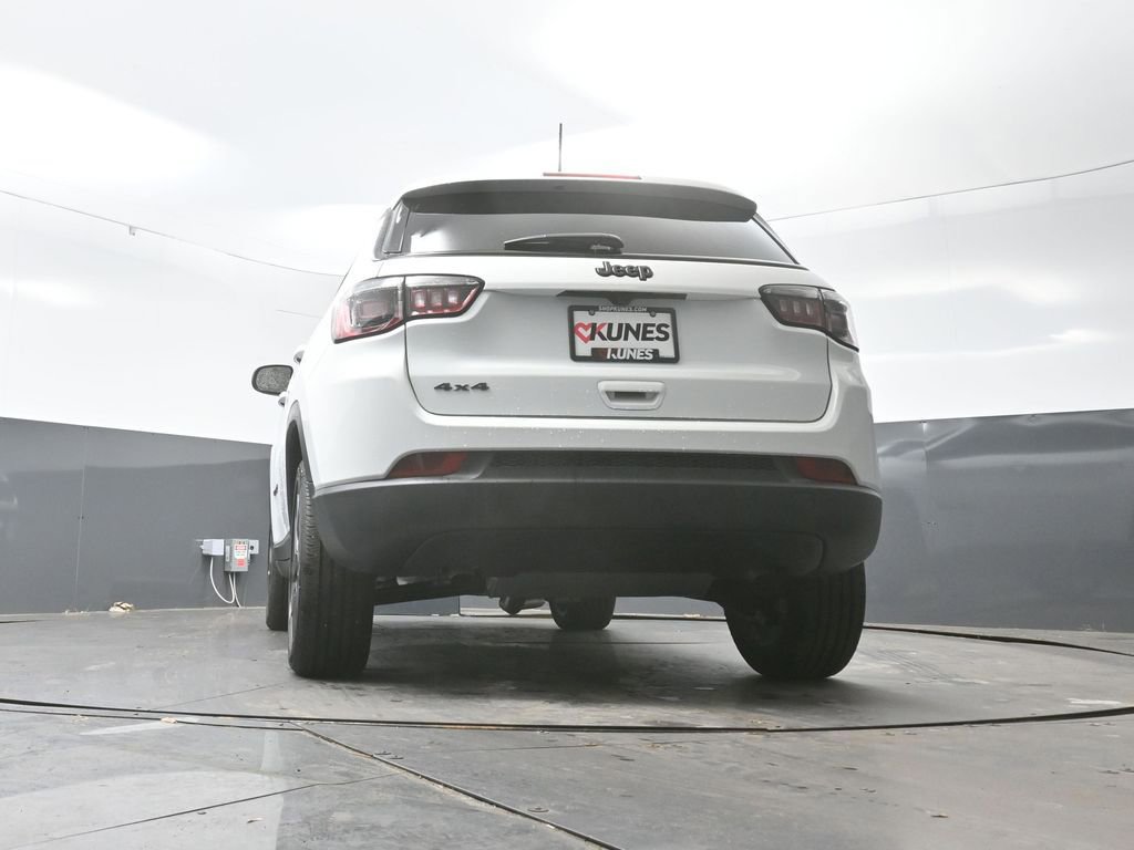 New 2026 Jeep Compass Latitude image 42