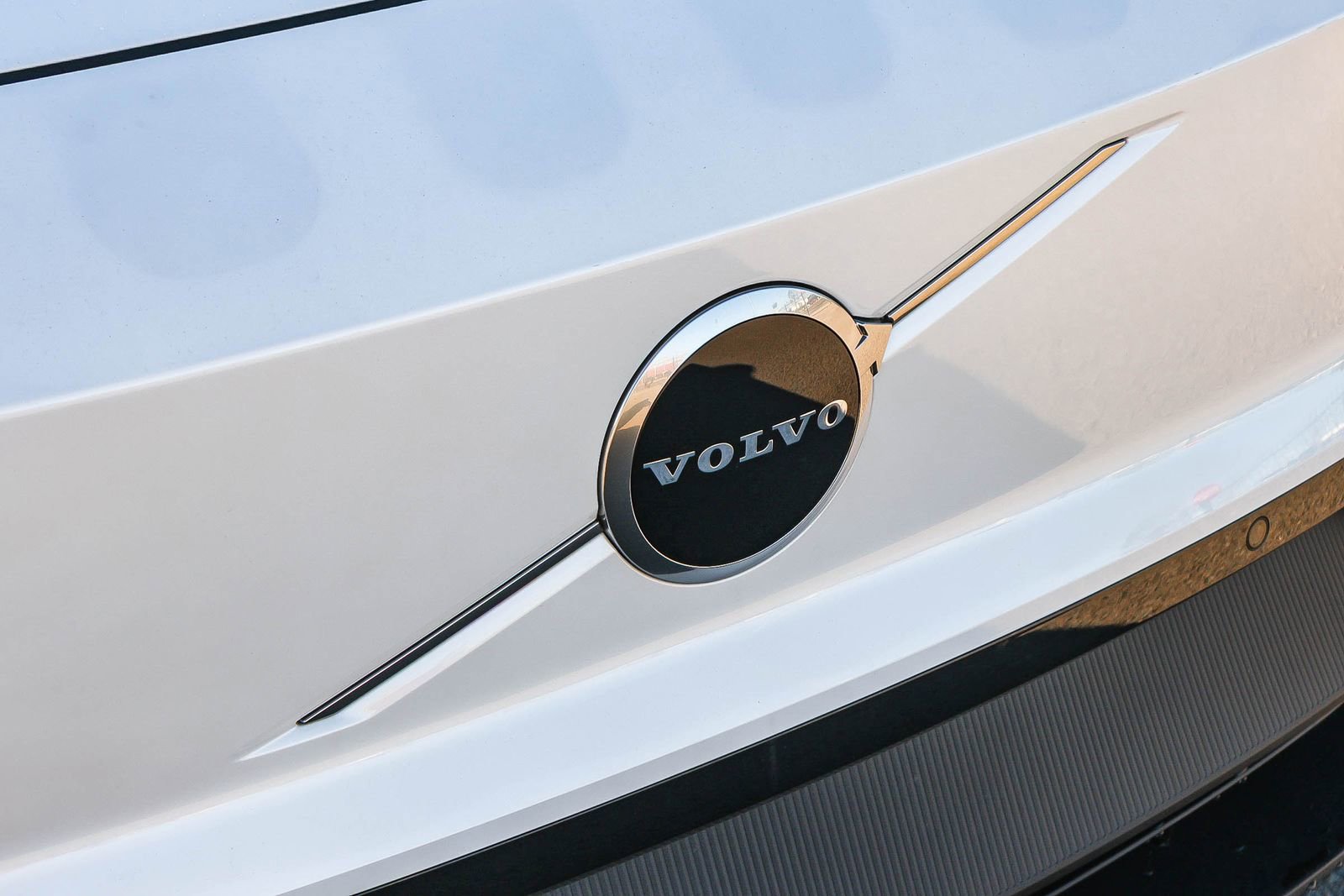 New 2025 Volvo EX30 Plus w/ Protection Package Premier image 16