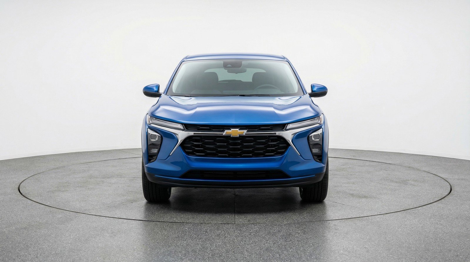 Used 2025 Chevrolet Blazer LT FWD image 2