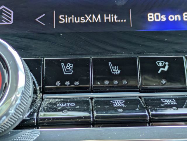 Used 2024 Chevrolet Colorado ZR2 w/ ZR2 Convenience Package III AWD/4WD image 26