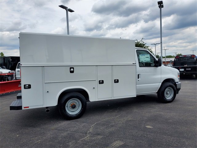 New 2026 Ford E-350 and Econoline 350 Super Duty w/ Power Equipment Group image 4