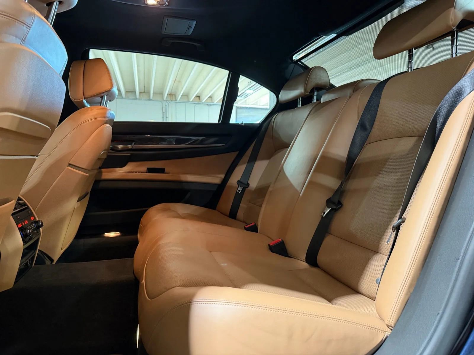 Used 2013 BMW 750Li xDrive AWD/4WD image 10