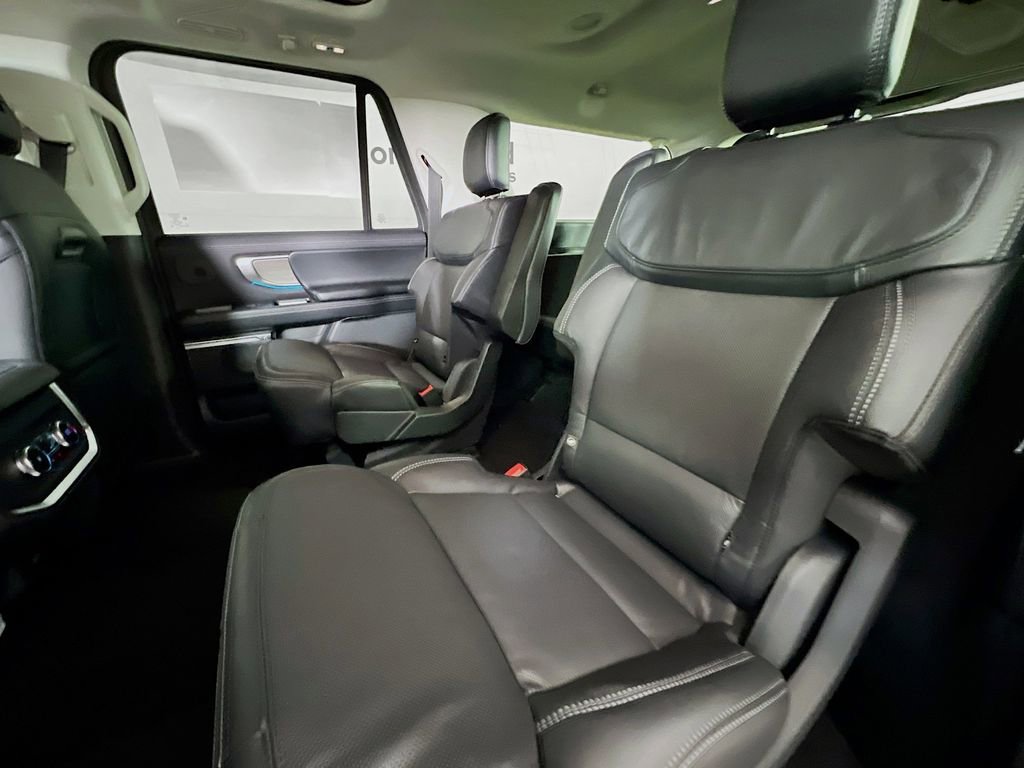 New 2026 Ford Expedition Max Platinum w/ Driver's Package image 30