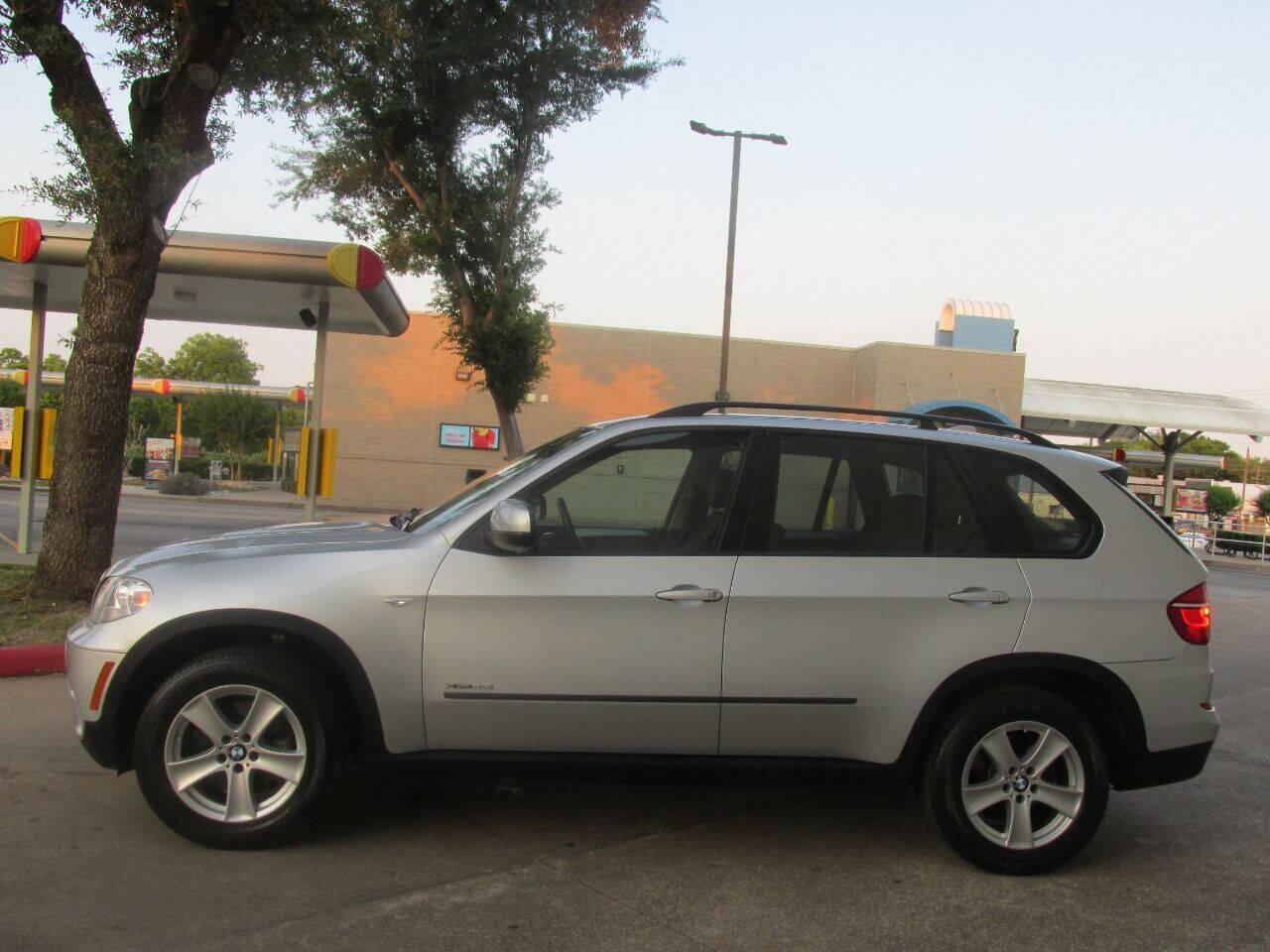 Used 2012 BMW X5 xDrive35i image 6