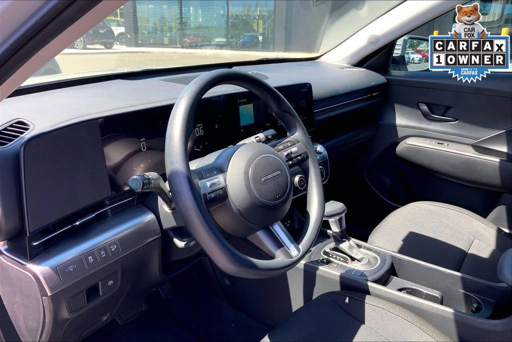 Used 2025 Hyundai Kona SE image 14