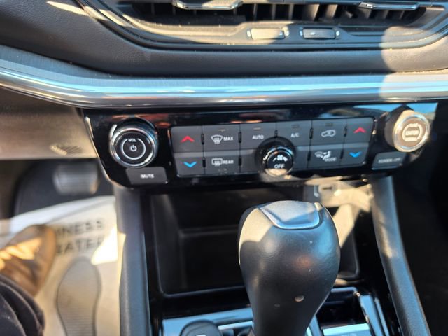 Used 2023 Jeep Compass High Altitude AWD/4WD image 18