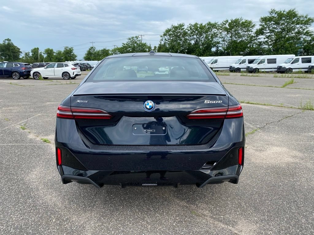 New 2027 BMW 550e xDrive w/ Executive Package AWD/4WD image 3
