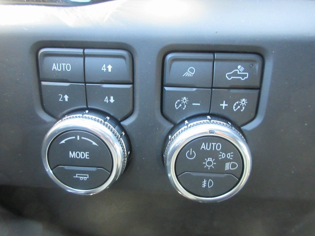 New 2026 GMC Sierra 3500 Denali w/ Denali Reserve Package image 18