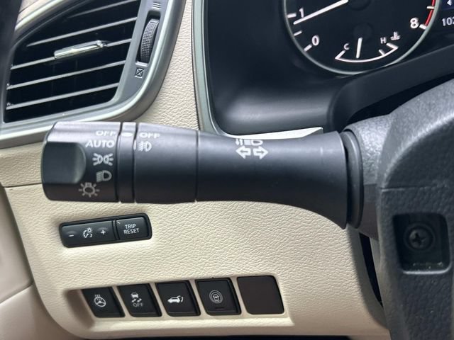 Used 2020 Nissan Murano SL w/ Moonroof Package AWD/4WD image 32