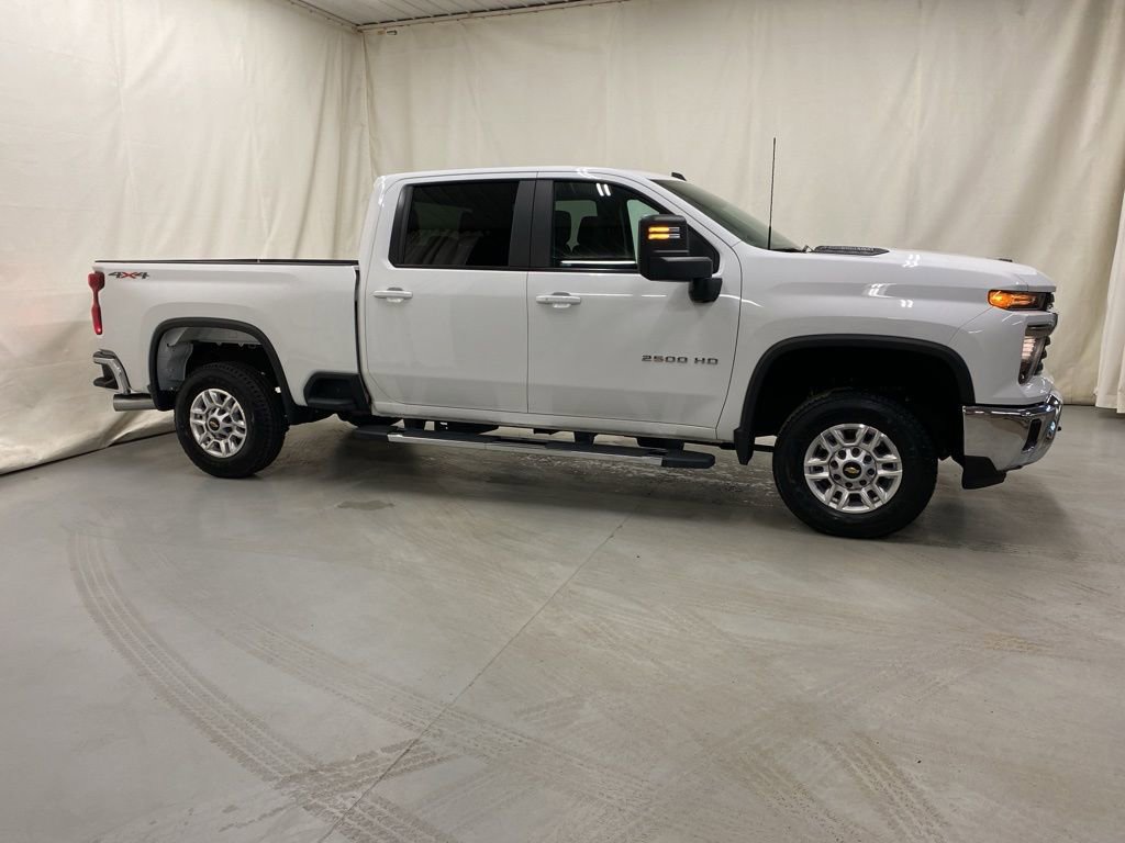 Used 2024 Chevrolet Silverado 2500 LT image 9