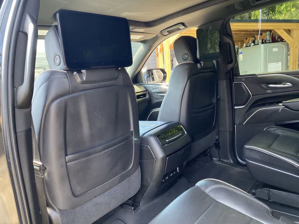 Used 2021 Cadillac Escalade ESV Premium Luxury w/ LPO, Illumination Package AWD/4WD image 16