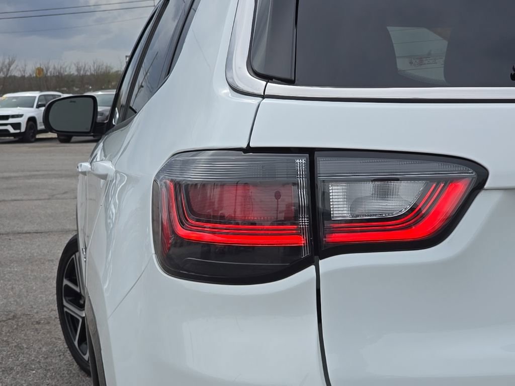 Certified 2025 Jeep Compass Limited w/ Elite Group image 11