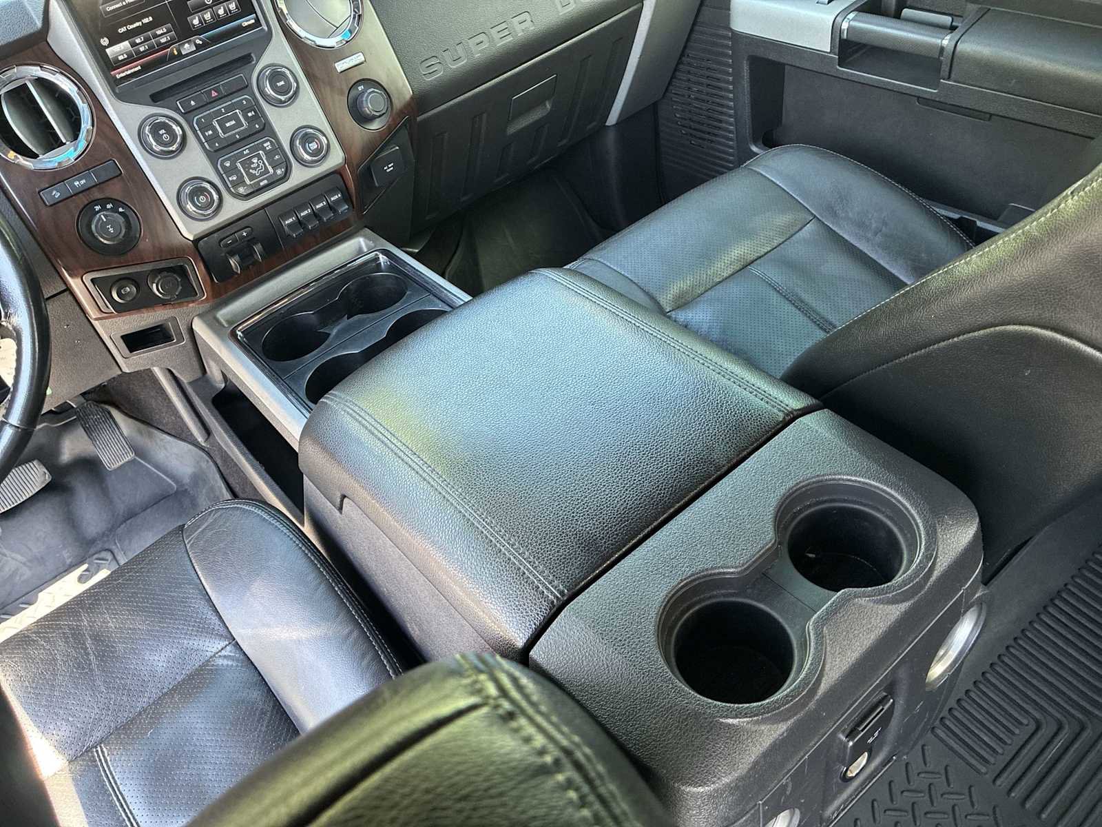 Used 2015 Ford F250 Lariat w/ Lariat Ultimate Package AWD/4WD image 19