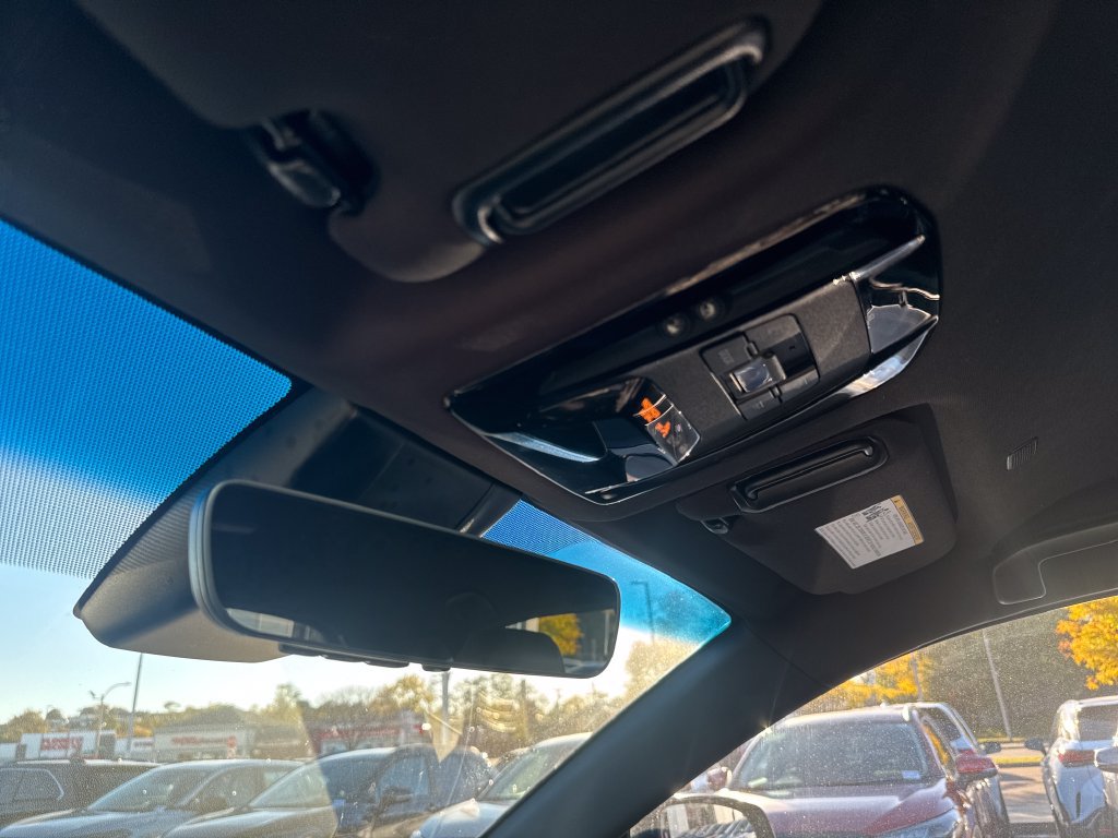 Used 2023 Toyota Venza XLE AWD/4WD image 31