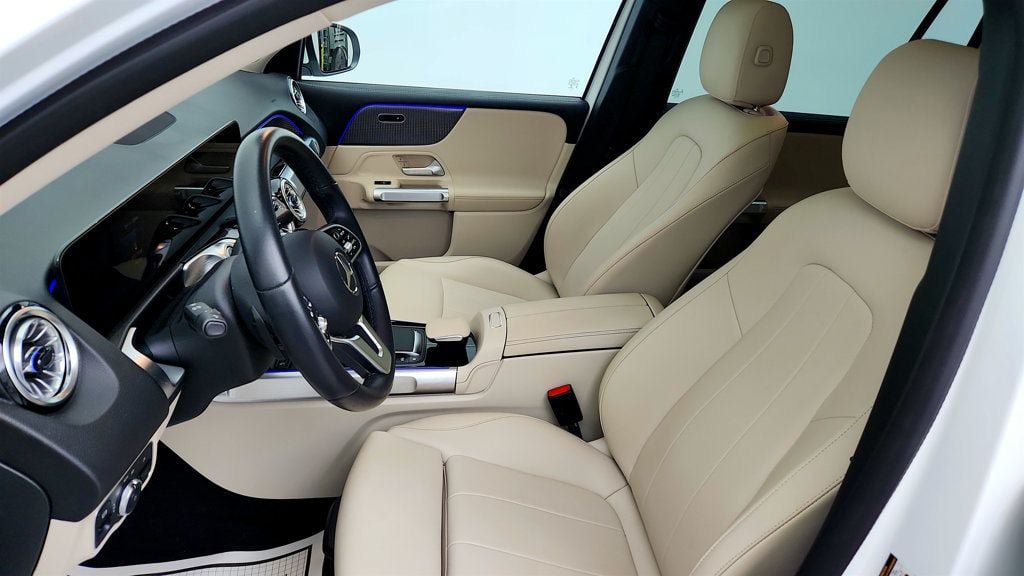 Used 2022 Mercedes-Benz EQB 300 4MATIC w/ Pinnacle Package image 20