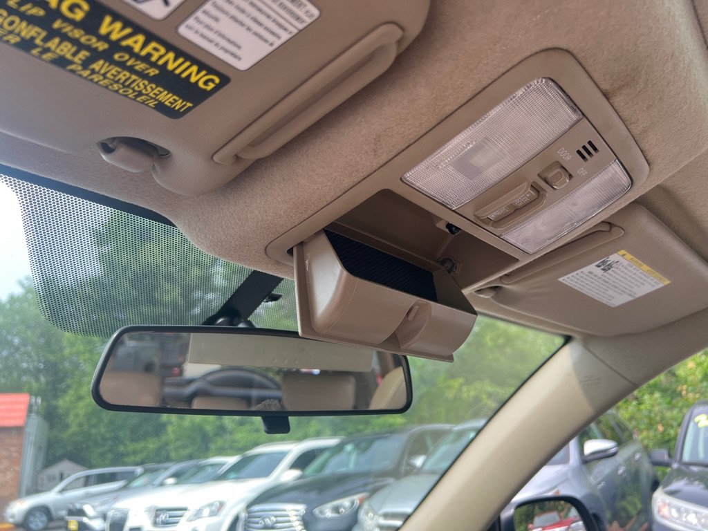 Used 2010 Toyota RAV4 Limited AWD/4WD image 21