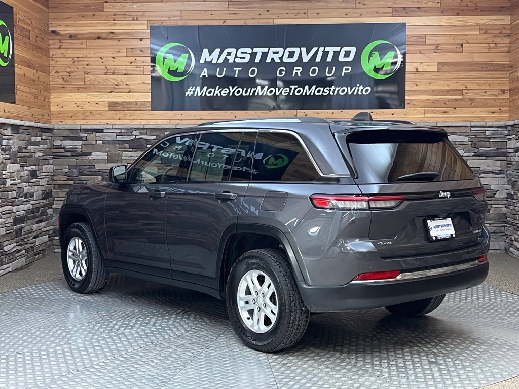 Used 2023 Jeep Grand Cherokee Laredo w/ Luxury Tech Group I AWD/4WD image 11