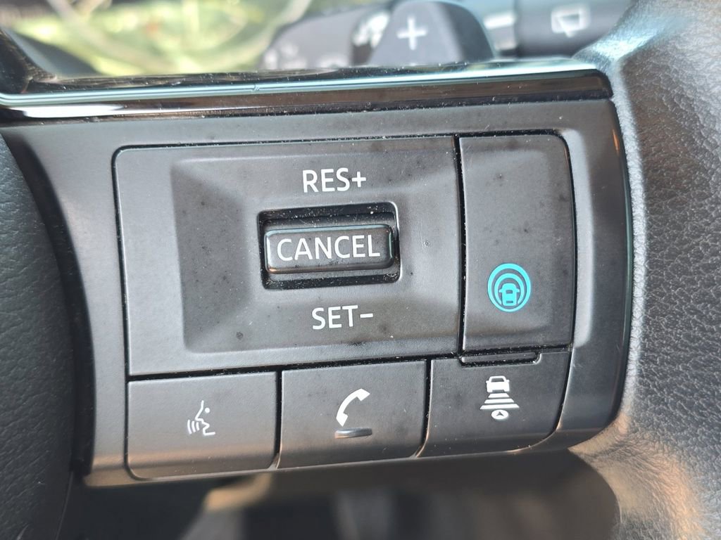 Used 2023 Nissan Rogue SV FWD image 20