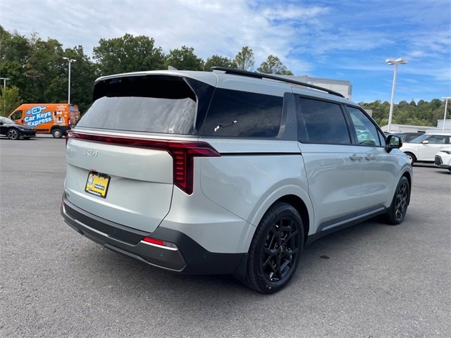 Certified 2025 Kia Carnival SX Prestige image 10