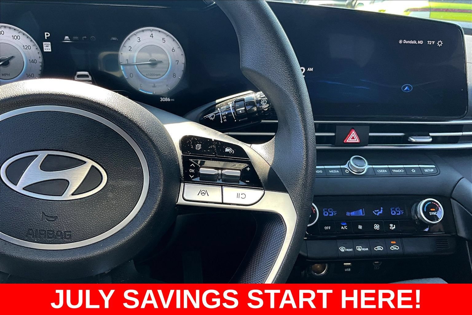 Used 2024 Hyundai Elantra SEL FWD image 13