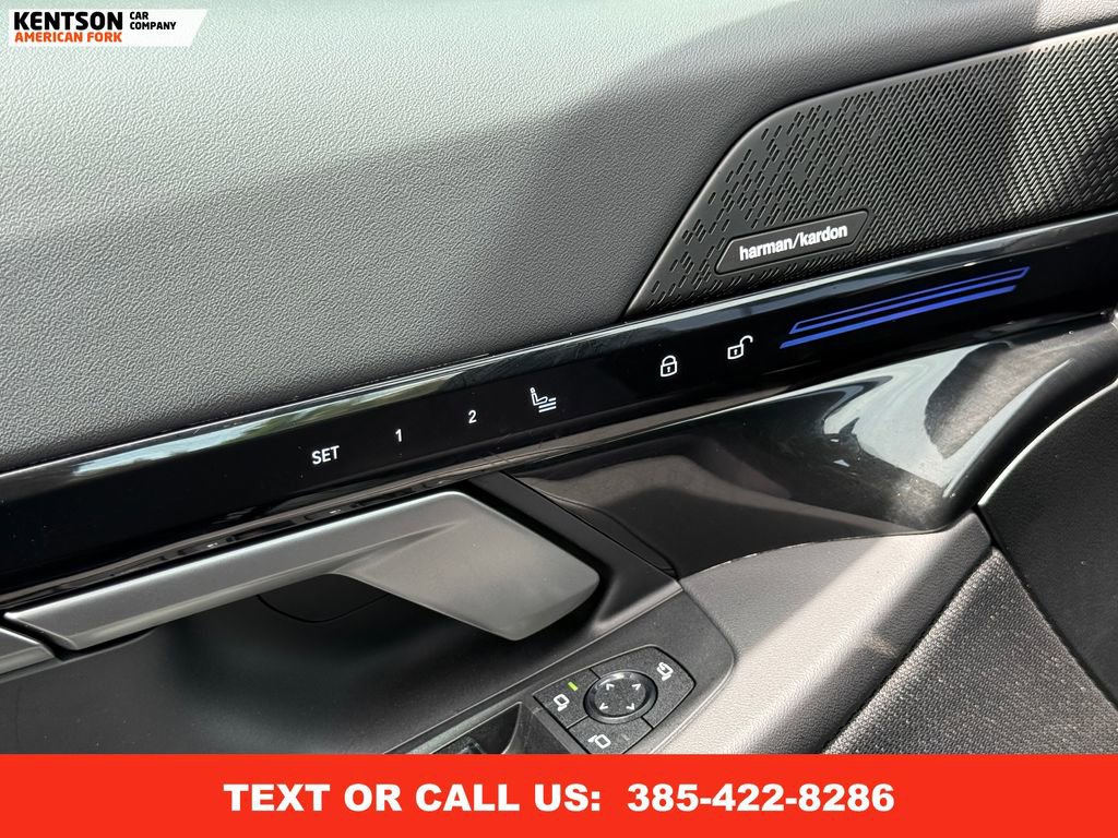 Used 2025 BMW 530i xDrive image 22