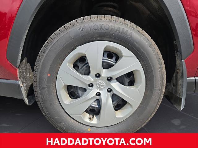 Certified 2024 Toyota RAV4 LE AWD/4WD image 16