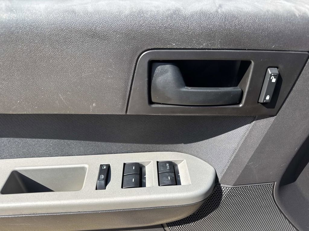 Used 2011 Ford Escape XLT image 21