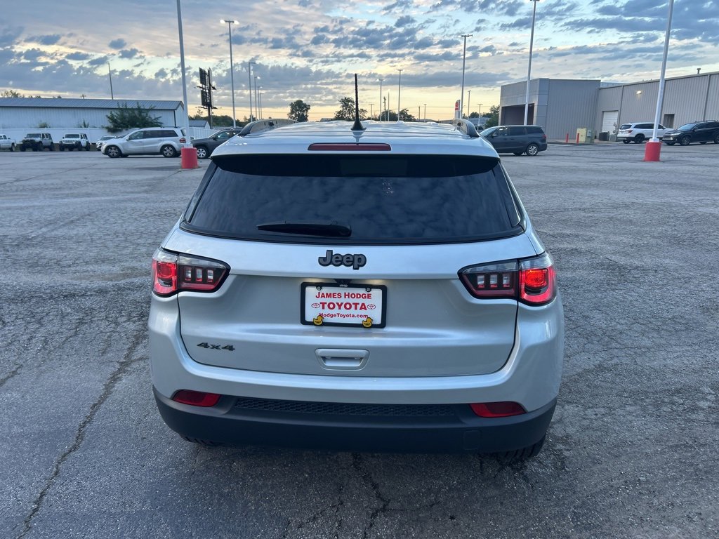 Used 2025 Jeep Compass Latitude w/ Altitude Special Edition image 6