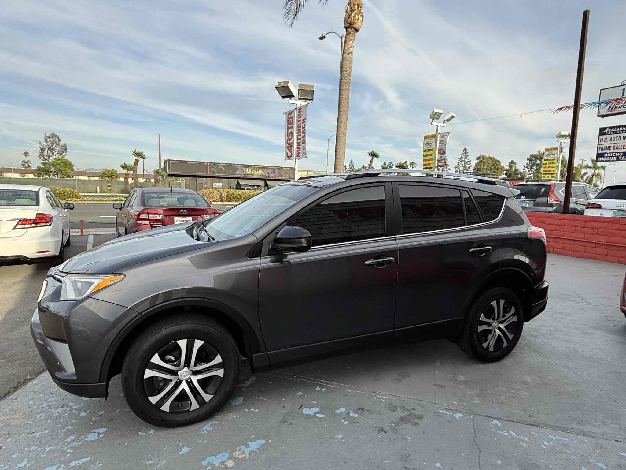 Used 2017 Toyota RAV4 LE image 12