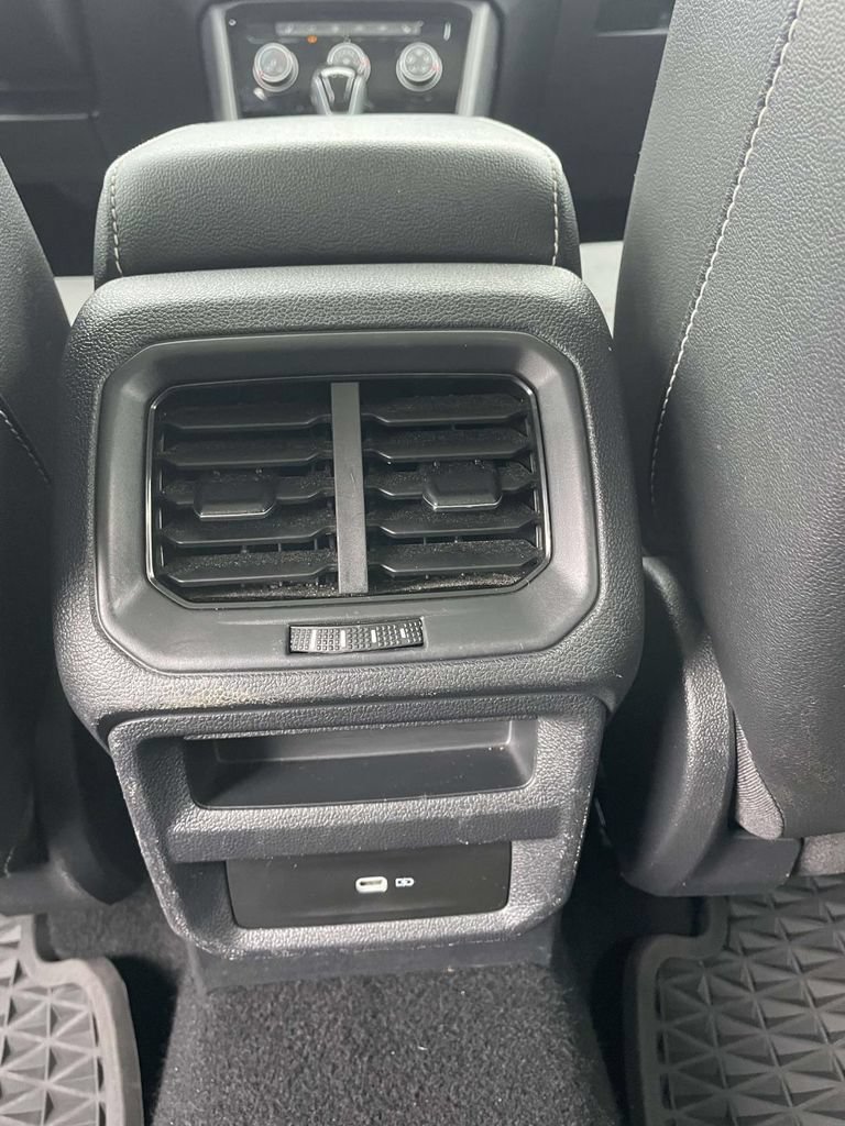 Certified 2023 Volkswagen Taos SE FWD image 13