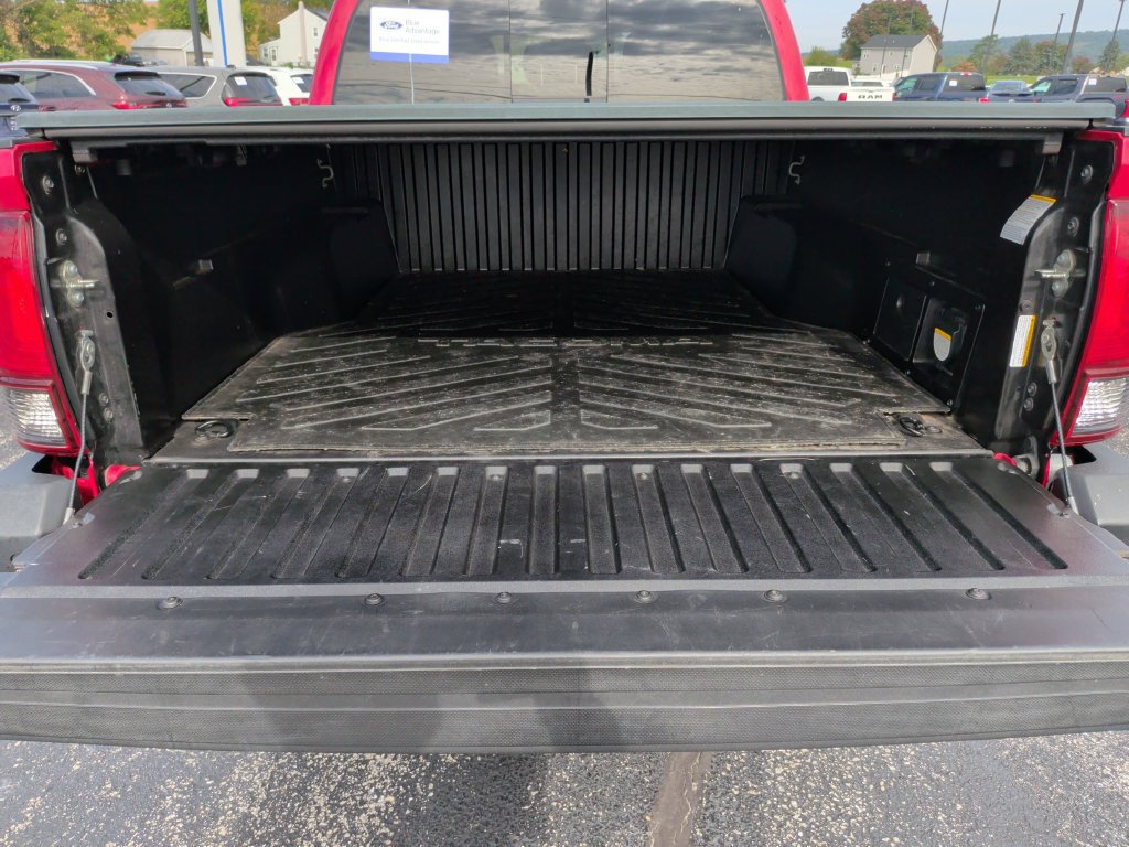 Used 2019 Toyota Tacoma TRD Sport AWD/4WD image 11