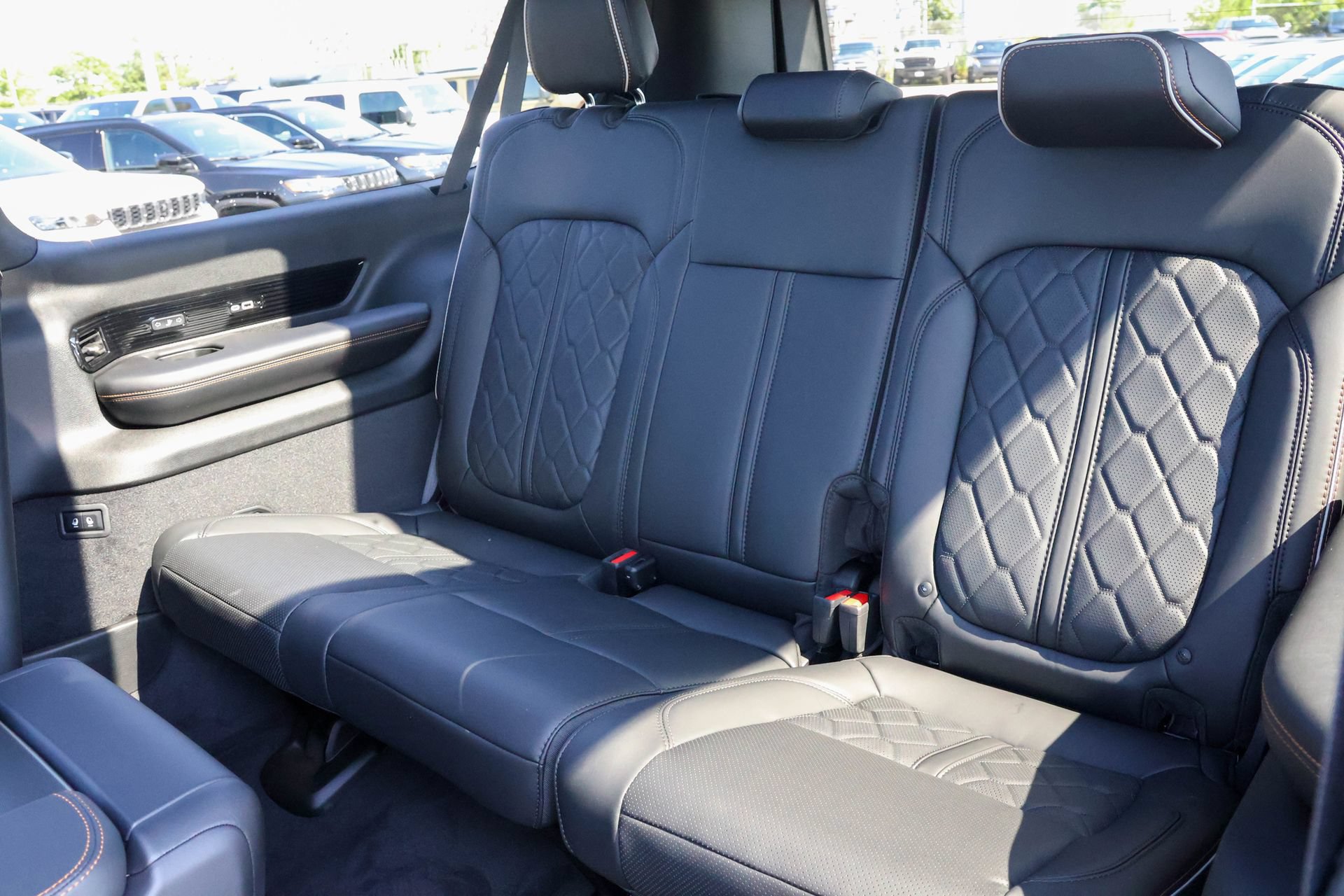 New 2026 Jeep Grand Wagoneer L Summit AWD/4WD image 14
