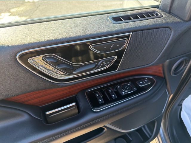 Used 2021 Lincoln Navigator Reserve image 12