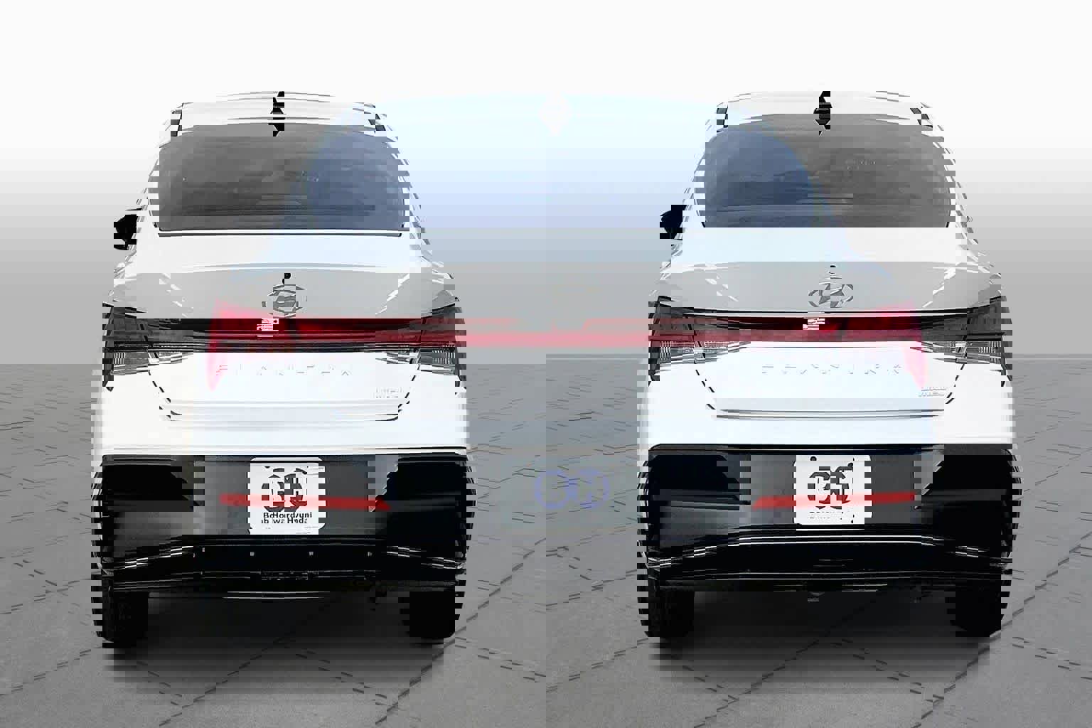 Used 2025 Hyundai Elantra Limited image 4