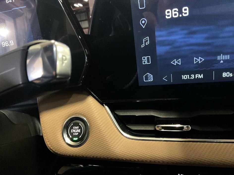 Used 2026 Chevrolet Equinox ACTIV w/ Convenience Package III image 27