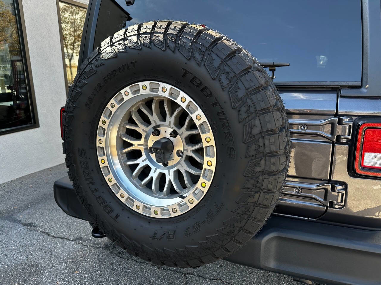 Used 2021 Jeep Wrangler Unlimited Sport image 22