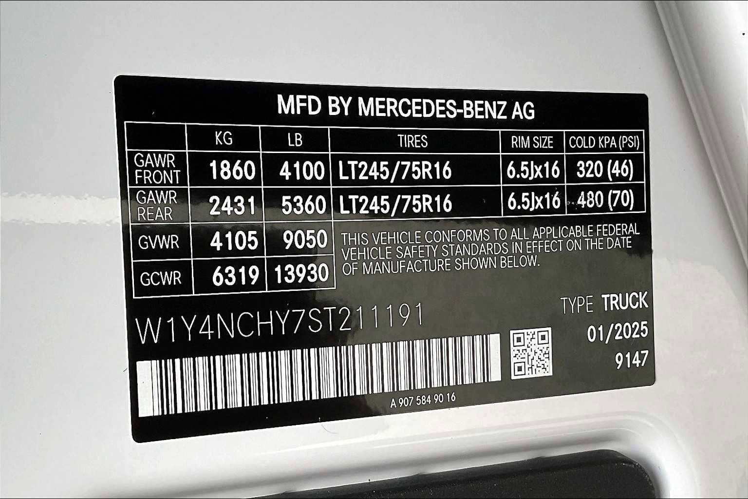 New 2025 Mercedes-Benz Sprinter 2500 image 13