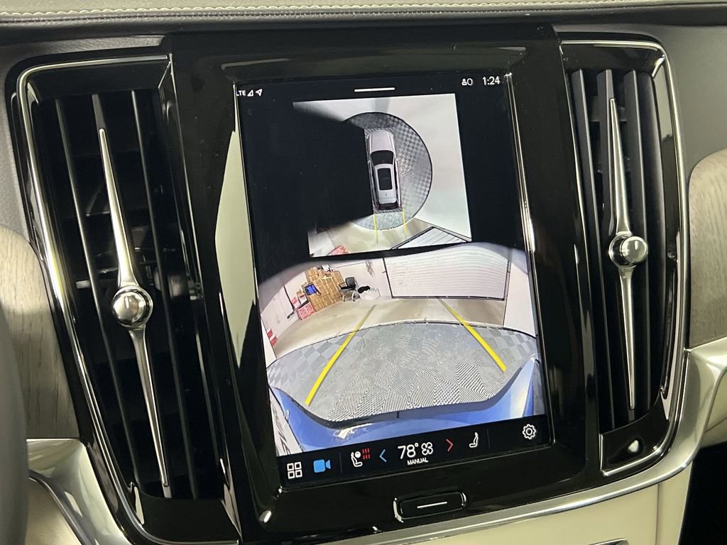 Certified 2025 Volvo V90 B6 Cross Country Ultra image 25