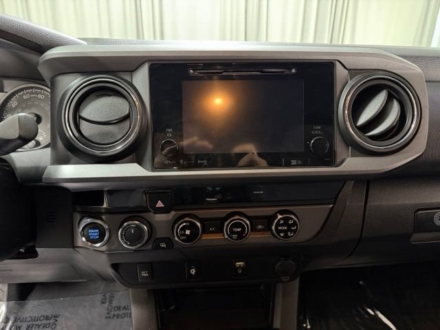 Used 2016 Toyota Tacoma TRD Off-Road w/ Towing Package AWD/4WD image 12