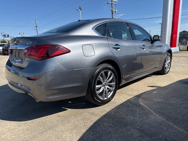 Used 2019 INFINITI Q70 Luxe image 7