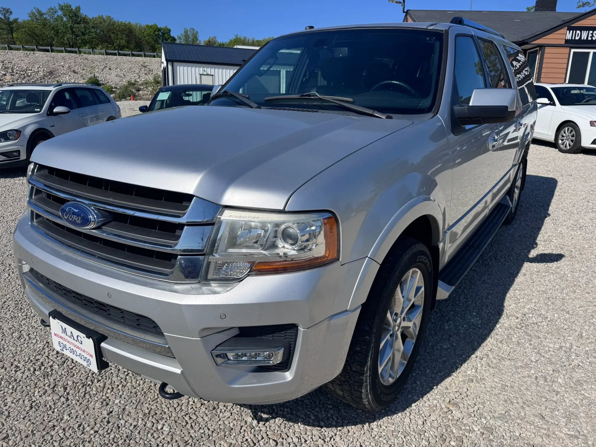 Used 2016 Ford Expedition EL Limited AWD/4WD image 2