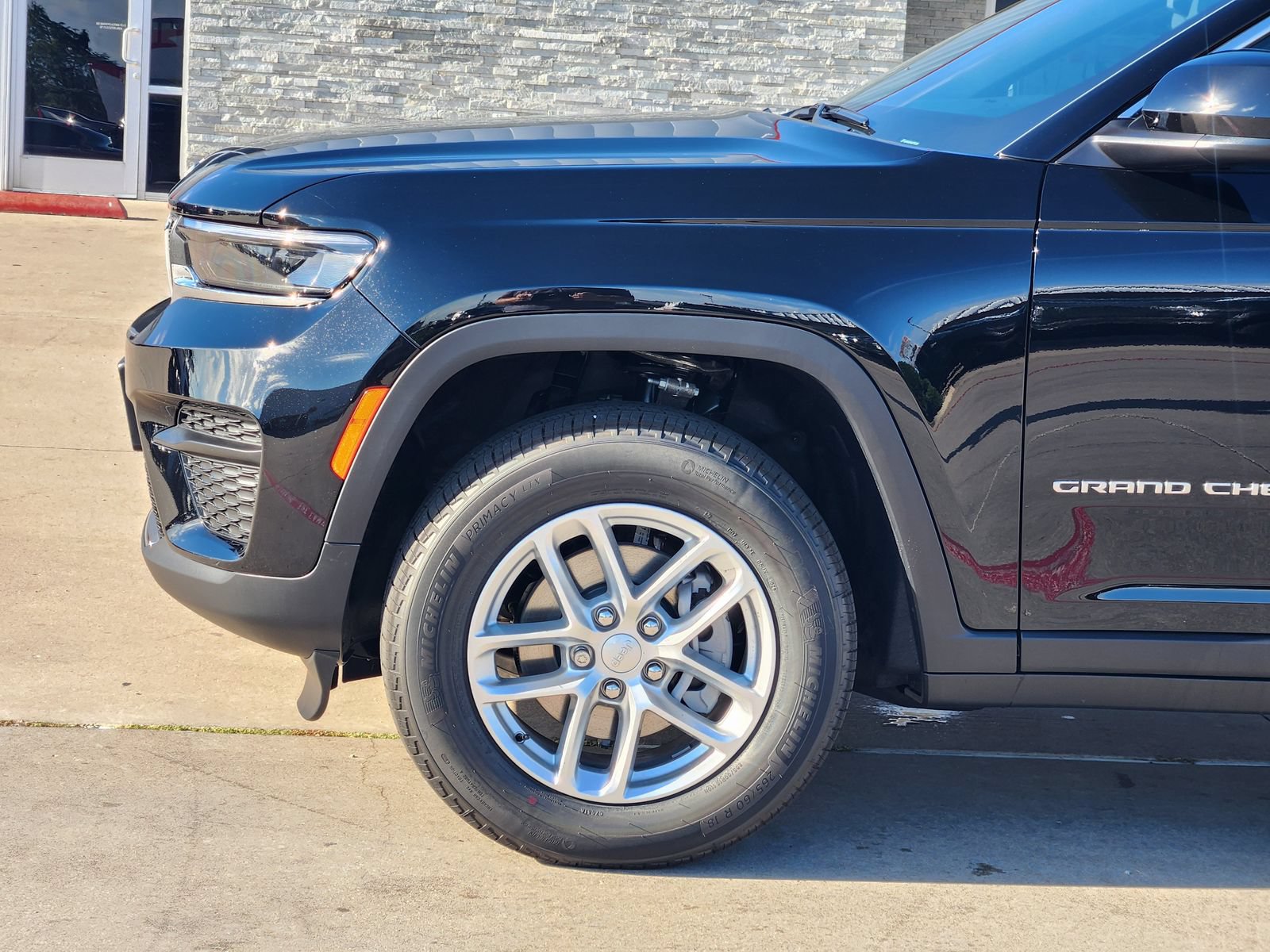 New 2026 Jeep Grand Cherokee Laredo RWD image 10