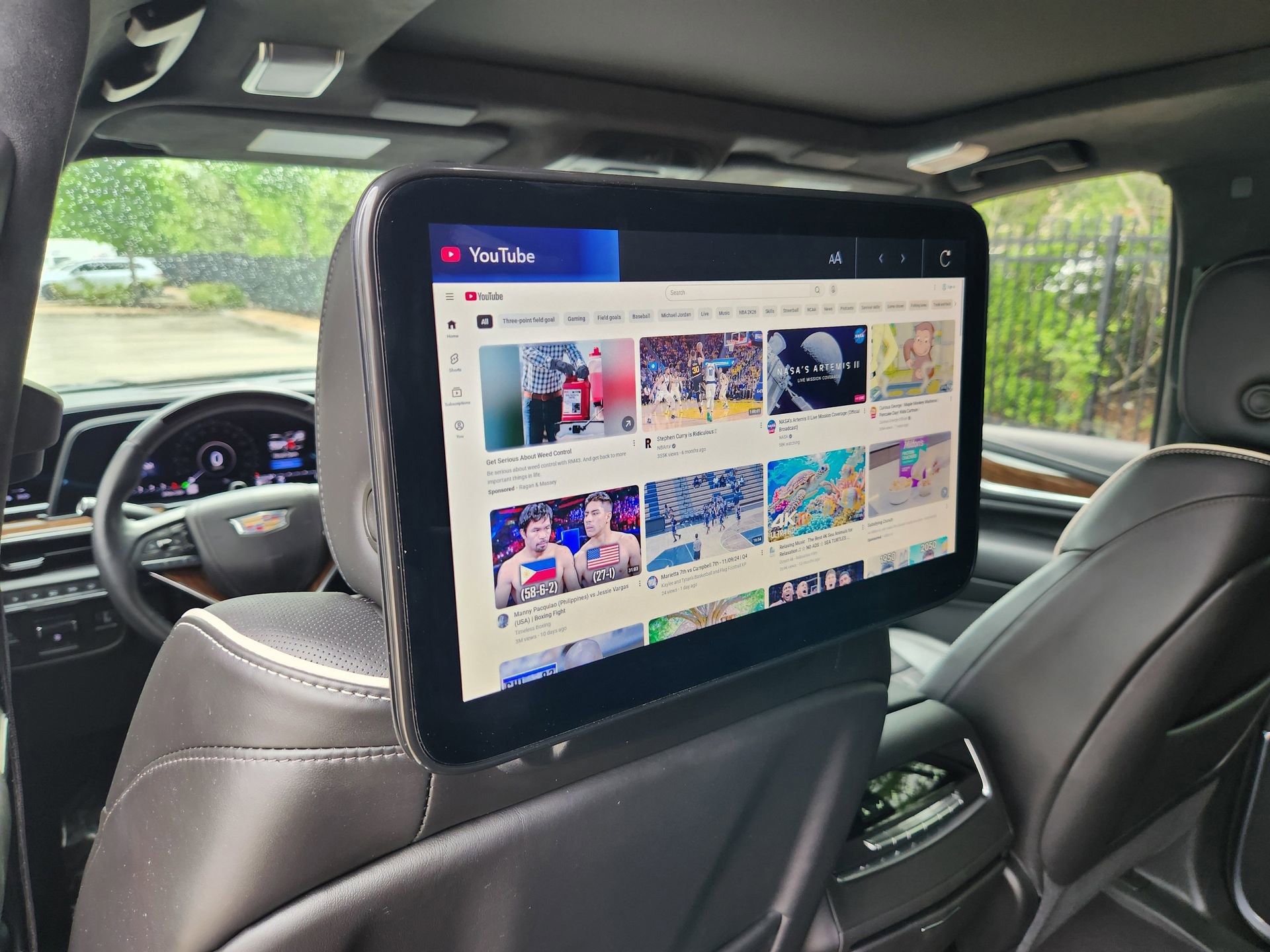 Used 2023 Cadillac Escalade Sport Platinum w/ LPO, ONYX Package image 30