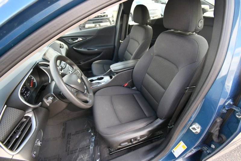 Used 2025 Chevrolet Malibu LT FWD image 15