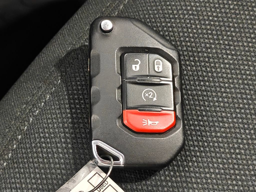 Used 2021 Jeep Wrangler Unlimited Sahara w/ Uconnect 4C Nav & Sound Group image 14