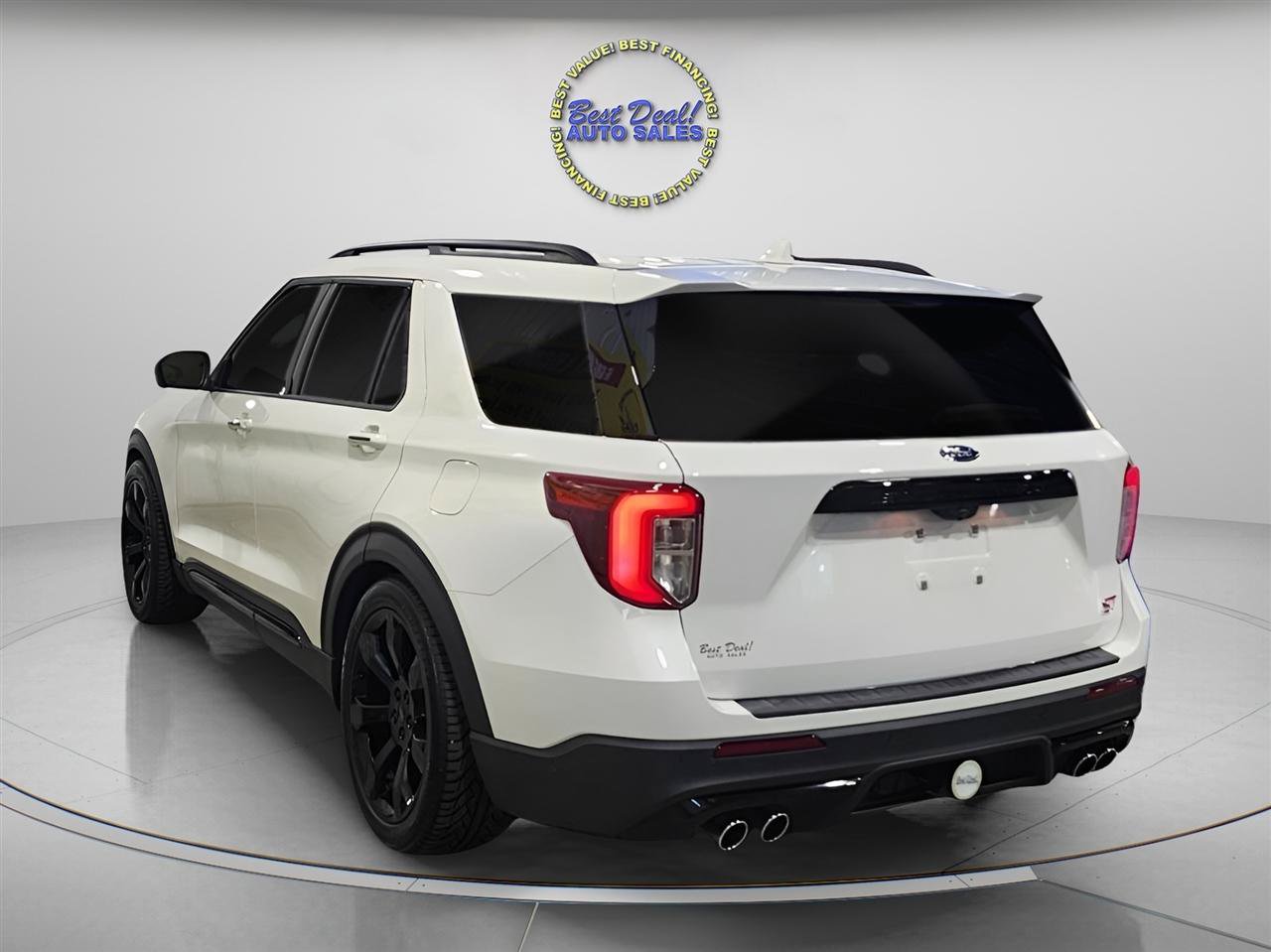 Used 2021 Ford Explorer ST w/ Equipment Group 401A AWD/4WD image 2
