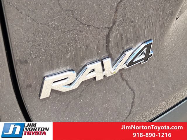 Used 2025 Toyota RAV4 XLE FWD image 12